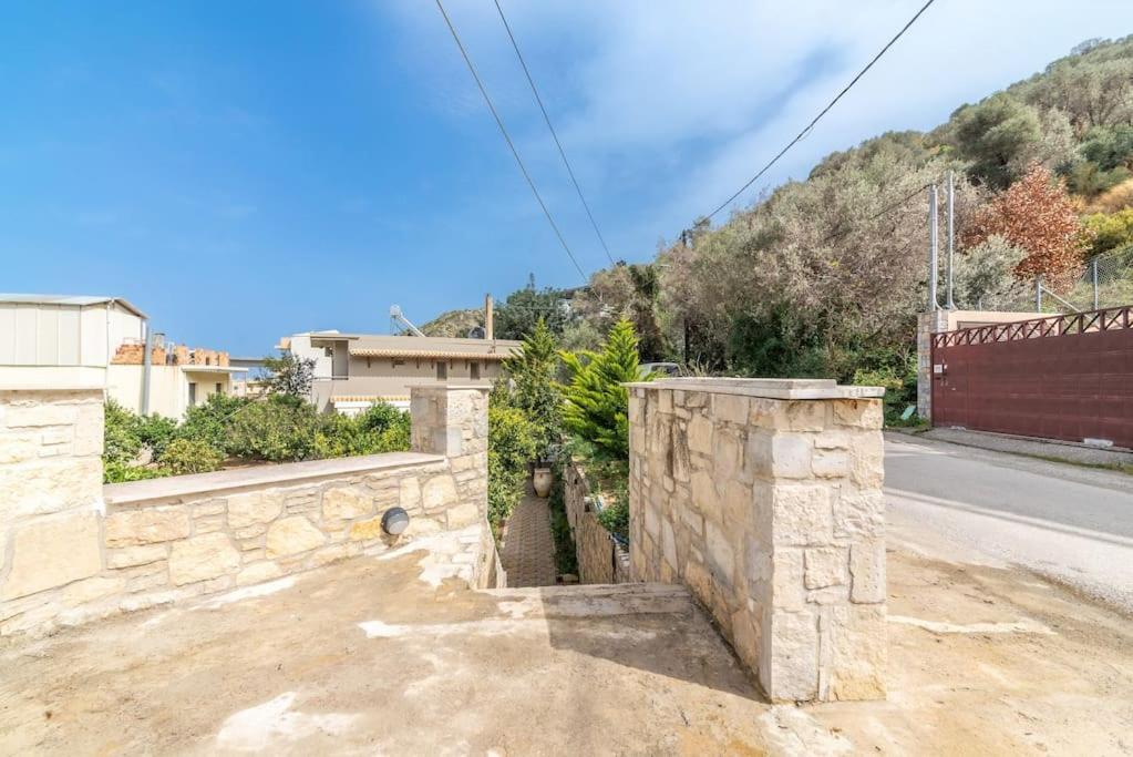 Citrea Stylish House With Garden Near Beach Ираклион Экстерьер фото