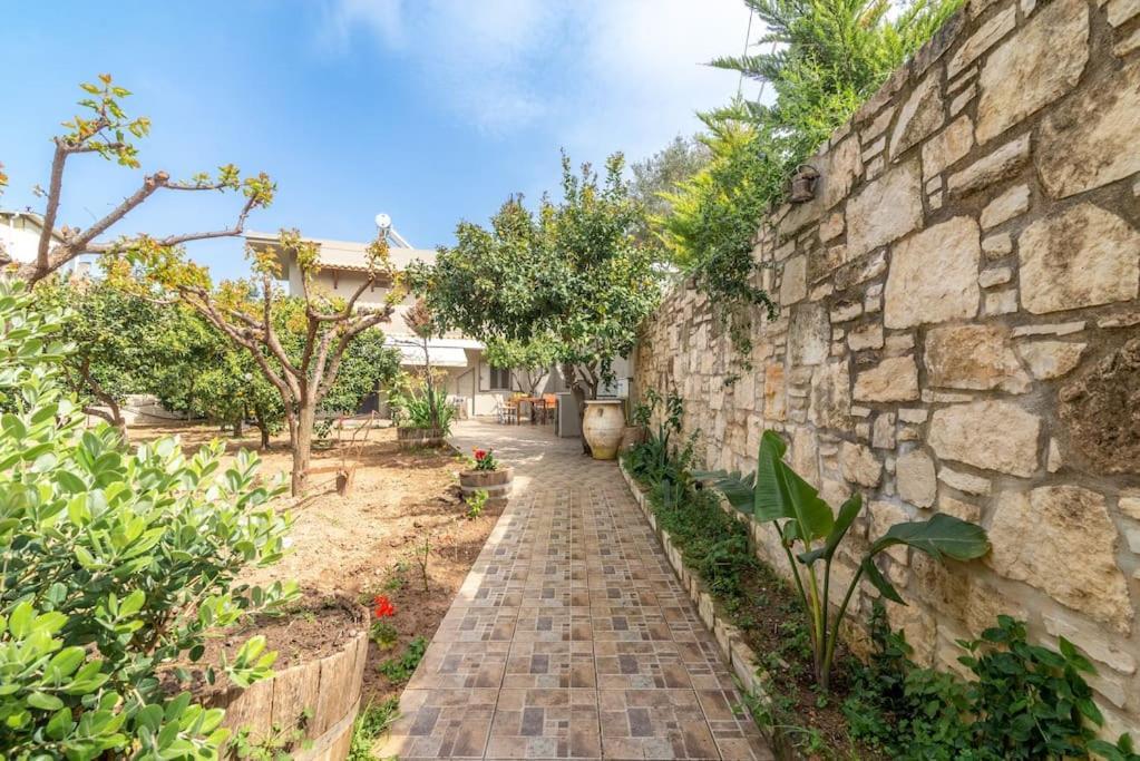 Citrea Stylish House With Garden Near Beach Ираклион Экстерьер фото
